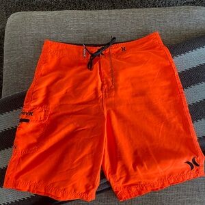 HURLEY MENS size 34 board shorts trunks swimsuit orange